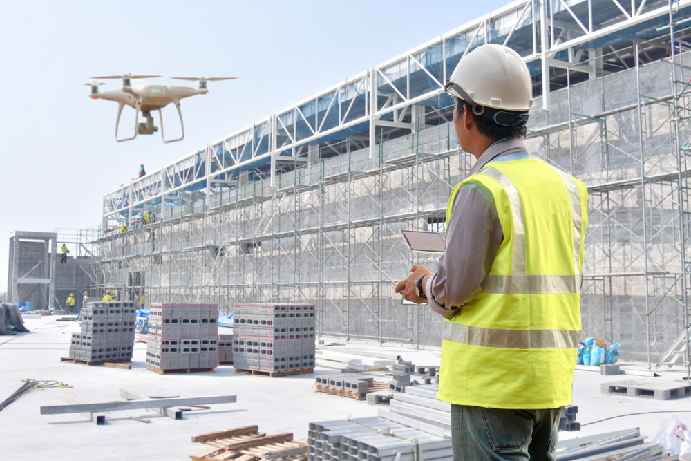 drone memantau proyek konstruksi dari udara