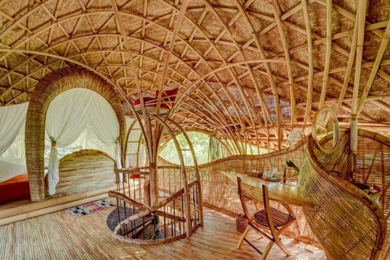 Adaptasi Arsitektur tradisional memanfaatkan bambu menjadi modern